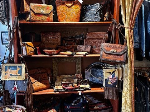 Ebler's Leather & Saddlery-Columbia必去景点