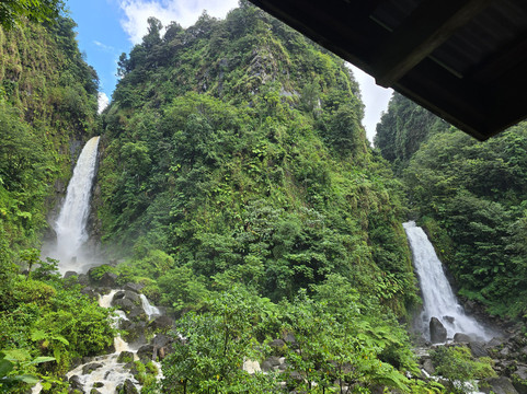 My Island Adventures with Chadi Symes-罗索必去景点