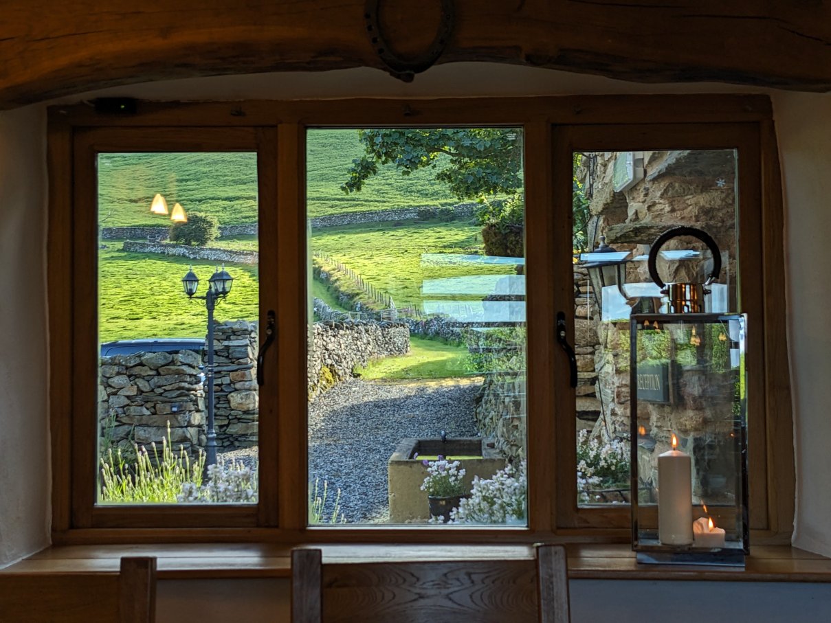 威赛德与威士忌谷仓-餐饮