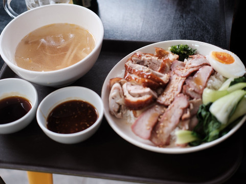 VỊT QUAY GIÒN O THOA