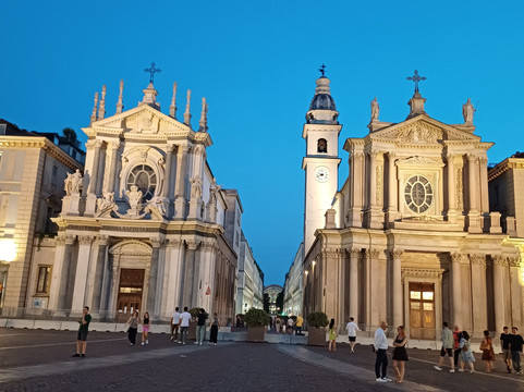 Piazza Savoia-都灵必去景点