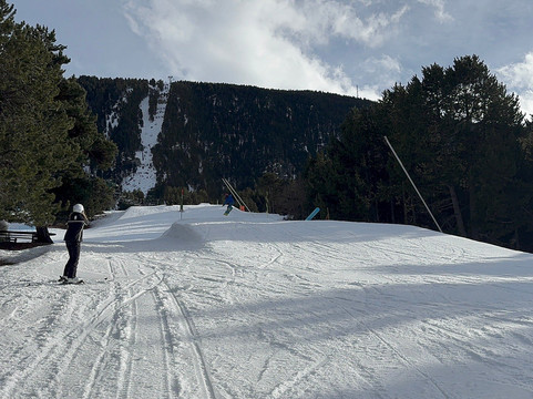 Escola d'Esquí de La Molina-La Molina必去景点