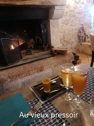 Au Vieux Pressoir-官方