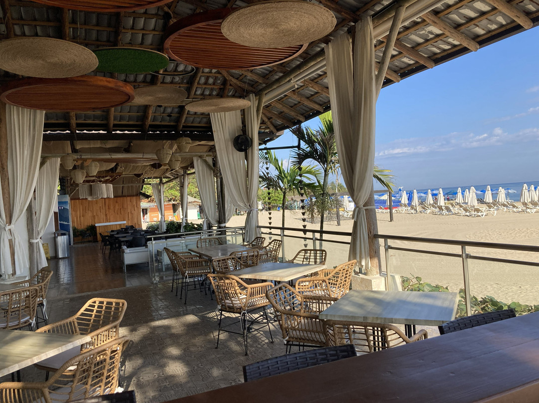 蓝杰塔酒店主图