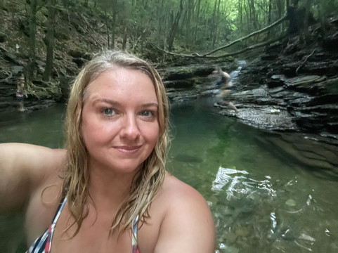 The Devil's Bathtub-Fort Blackmore必去景点