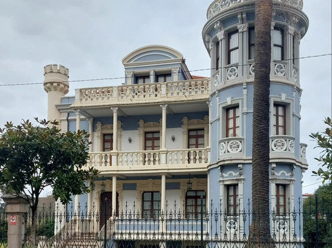 Los Cubos de la Memoria-利亚内斯必去景点