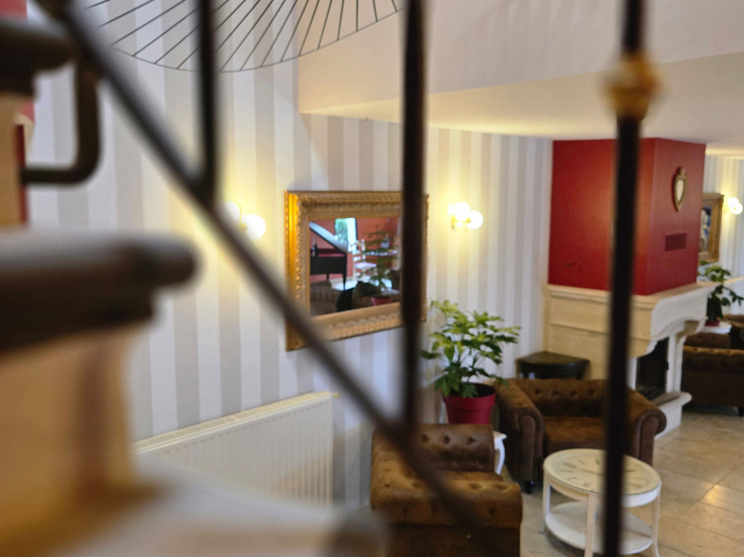 拉克洛斯普拉丁斯酒店主图