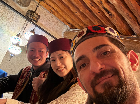 猫头鹰洞酒店主图