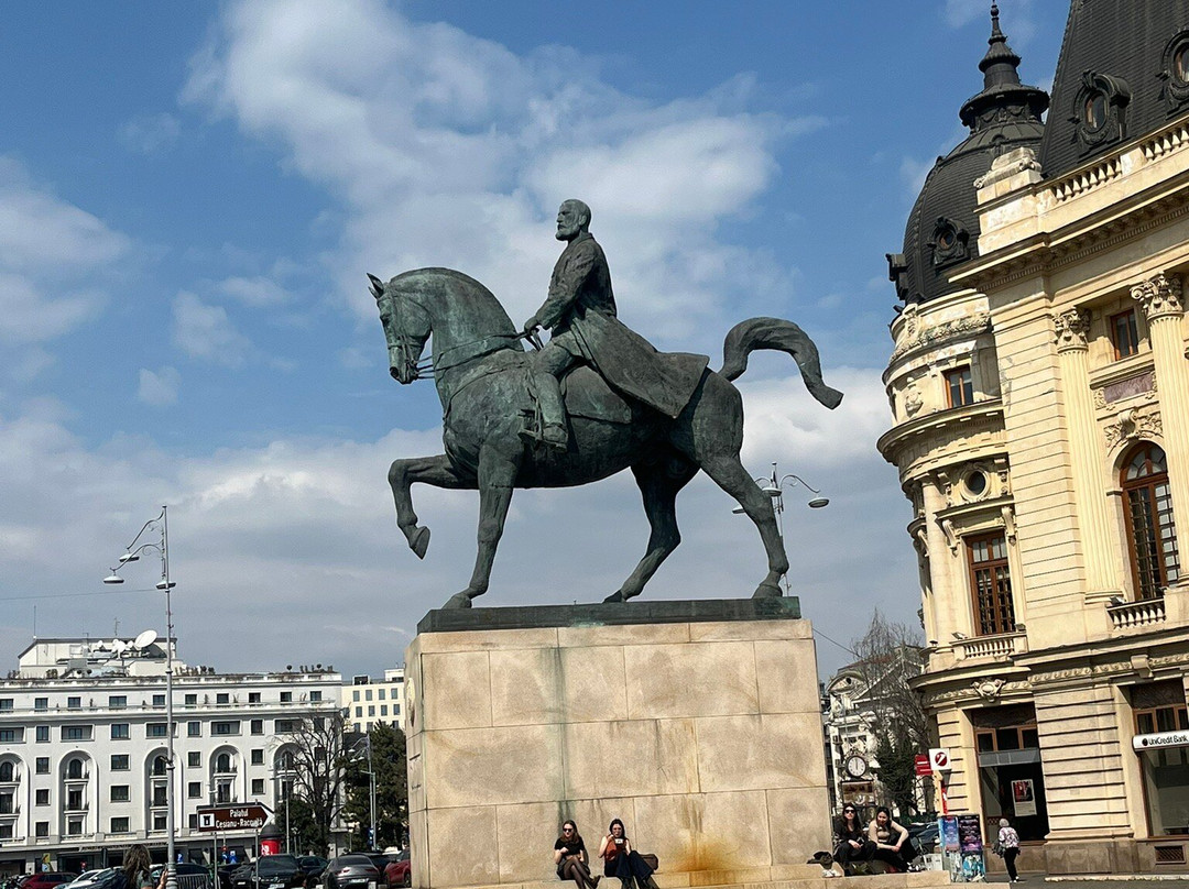 Piața Revoluției-布加勒斯特必去景点