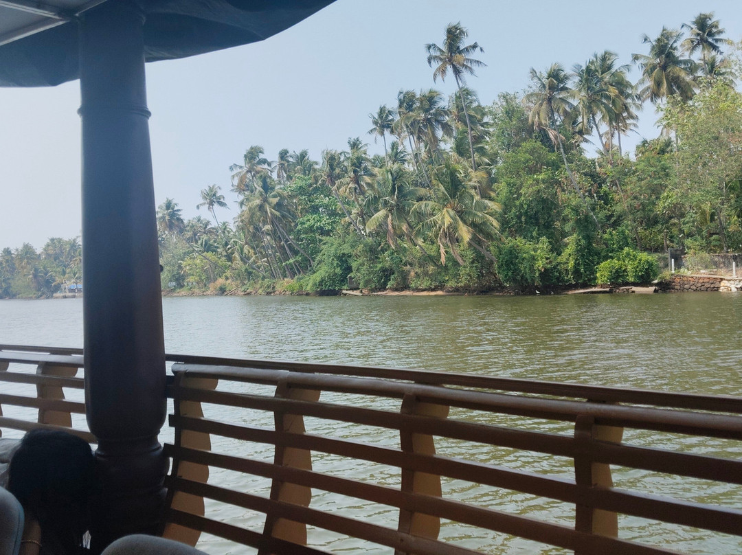 蓝色宁静度假村主图