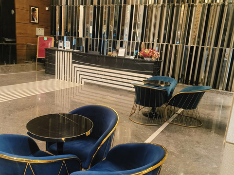 斯里纳格雪地酒店主图