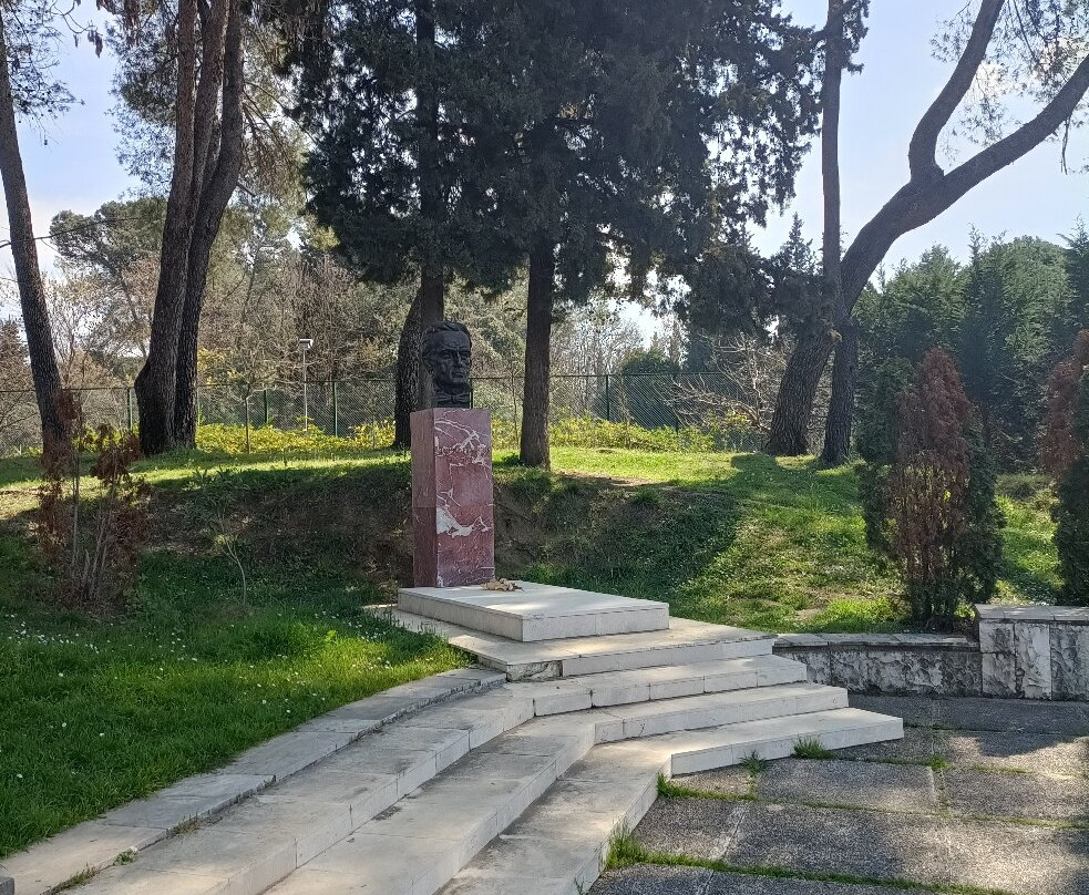 Grand Park (Parku i Madh)-地拉那必去景点