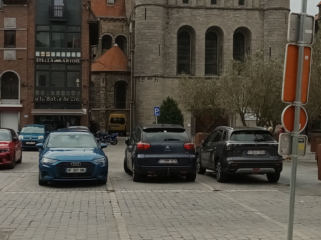 Eglise Saint-Quentin-图尔奈必去景点