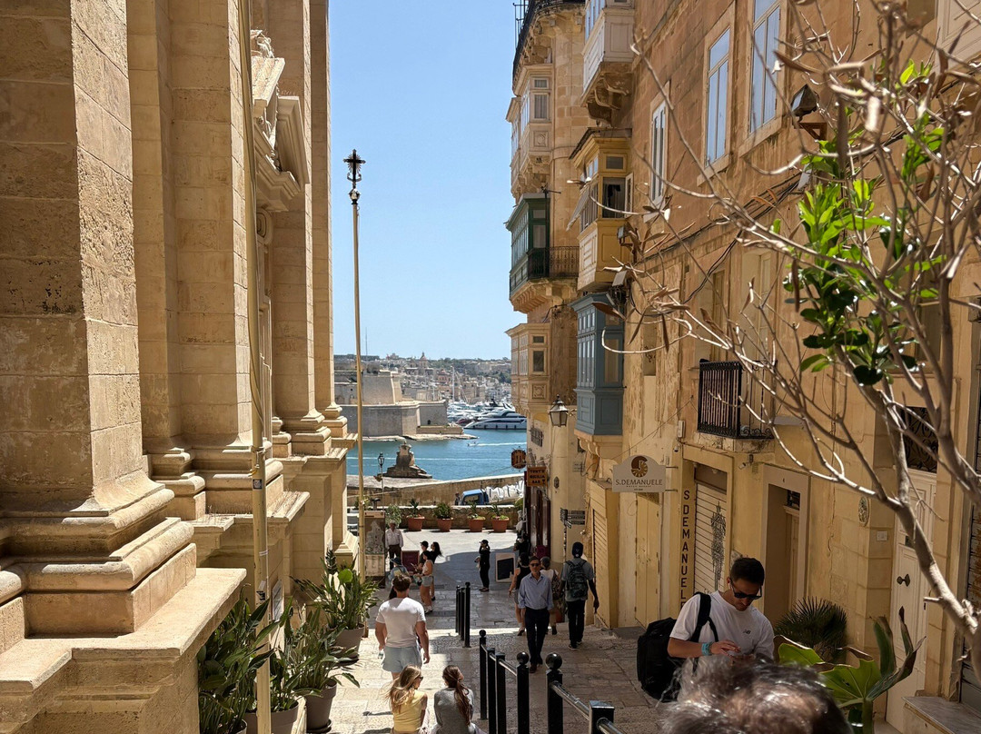 Da Gino Lounge