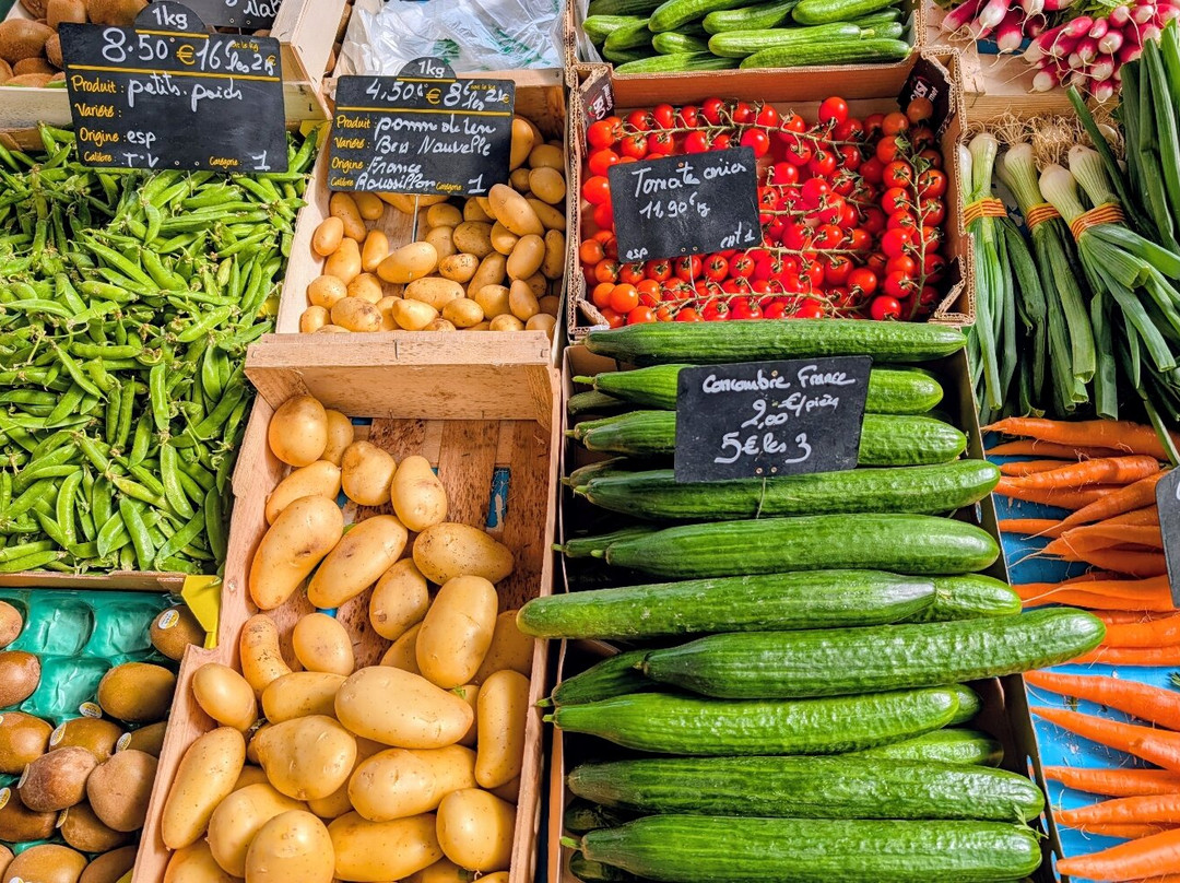 Weekly Farmer's Market Objat-Objat必去景点