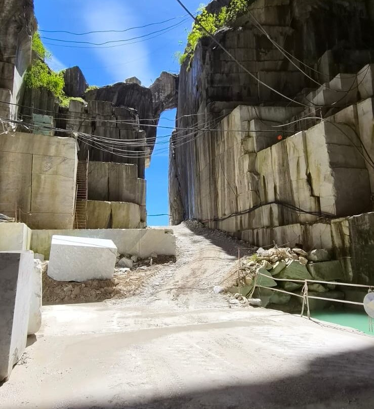 Cave Di Marmo Di Levigliani-Levigliani必去景点