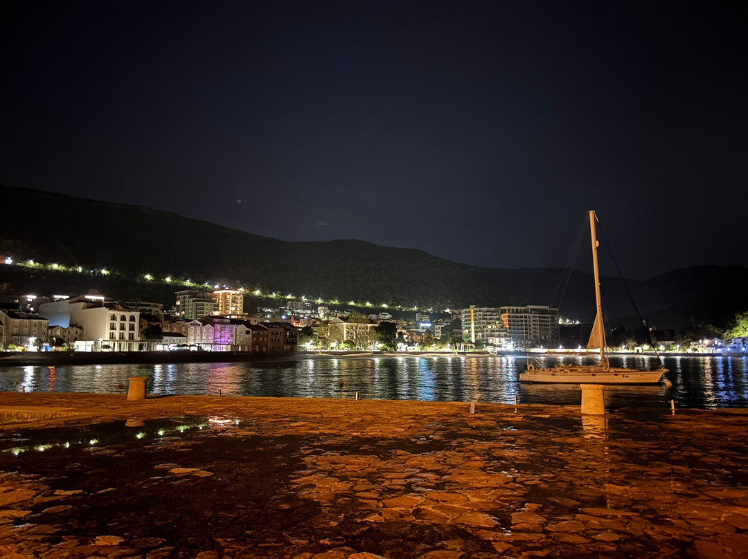 Petrovac Quay-Petrovac必去景点