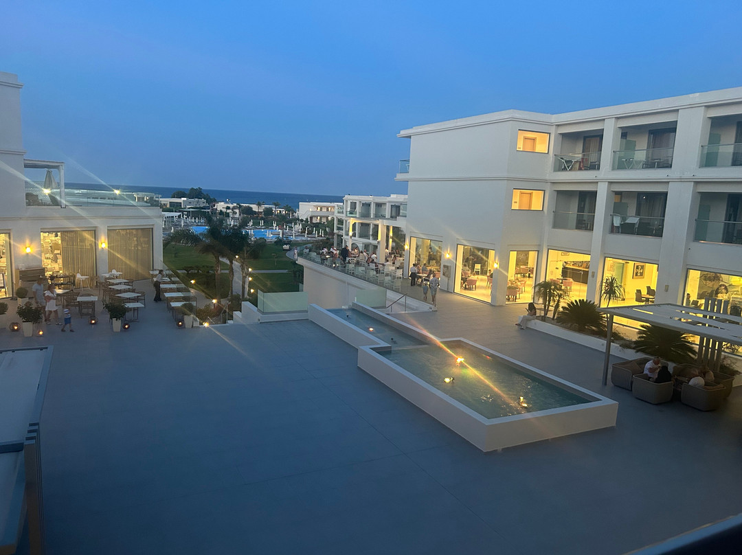 Asterias Beach Resort主图