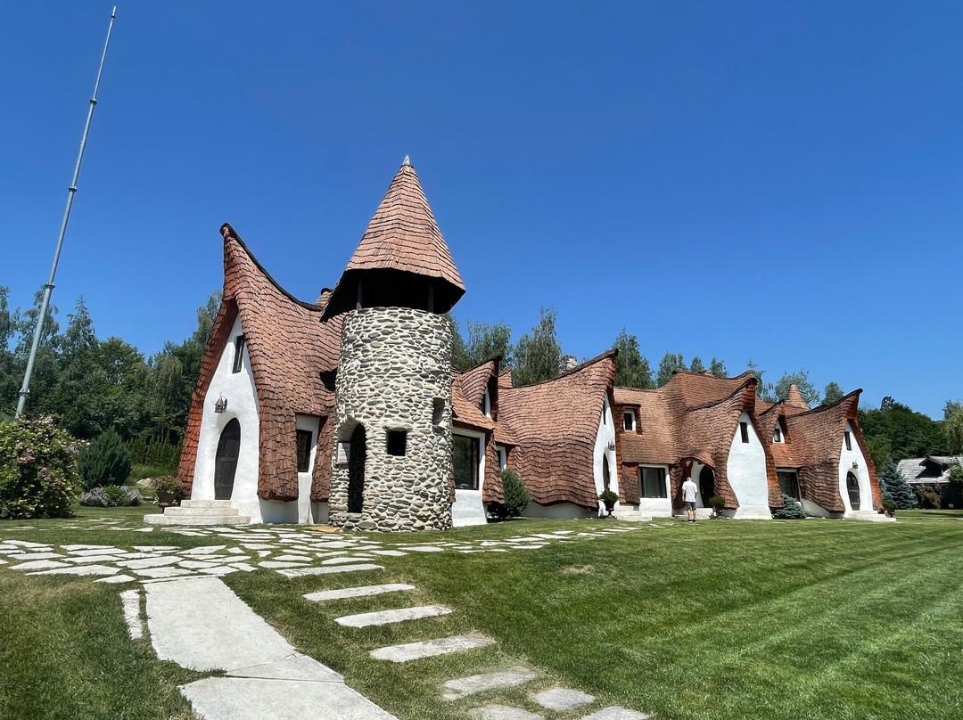 Castelul De Lut-Porumbacu de Sus必去景点