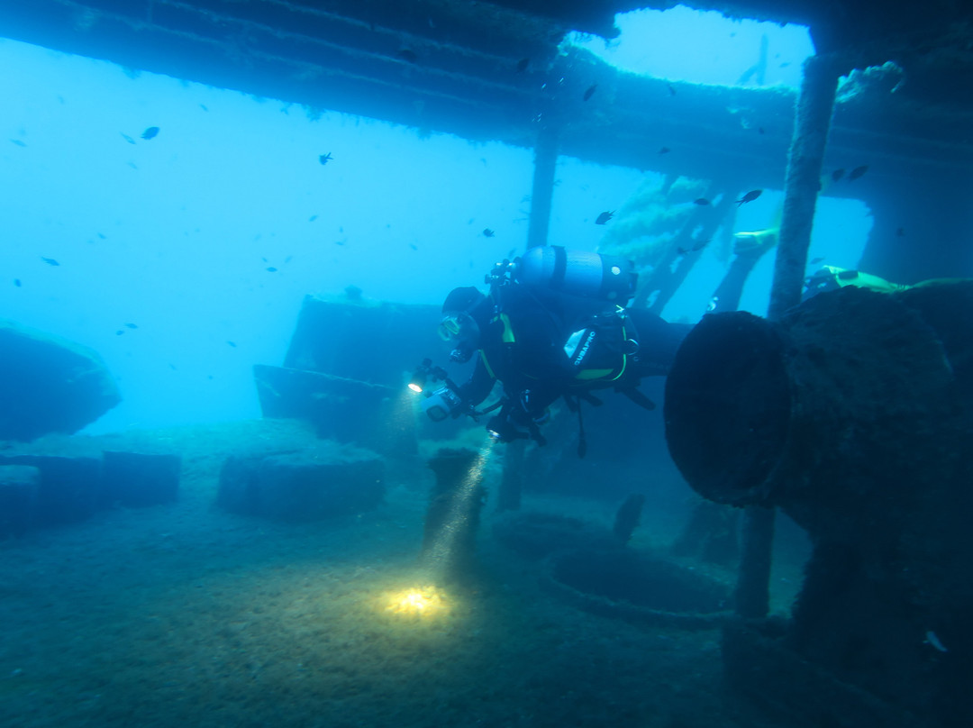 Atlantis Diving Center-Marsalforn必去景点