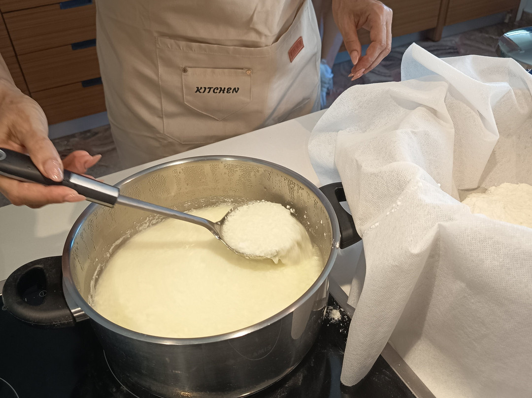 Authentic Cooking Class, Cheese making & Olive Oil Tasting.-Stavromenos Rethymnis必去景点