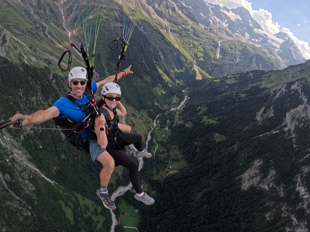 Airtime Paragliding-劳特布龙嫩必去景点