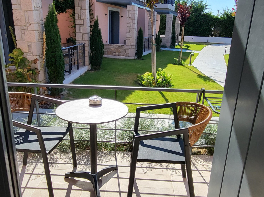 Nissos Apartments