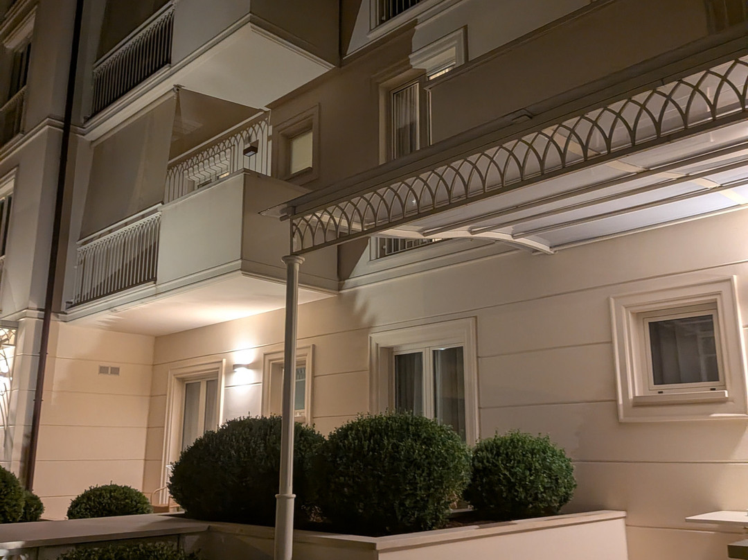 Exclusive - Hotel & Apartments主图