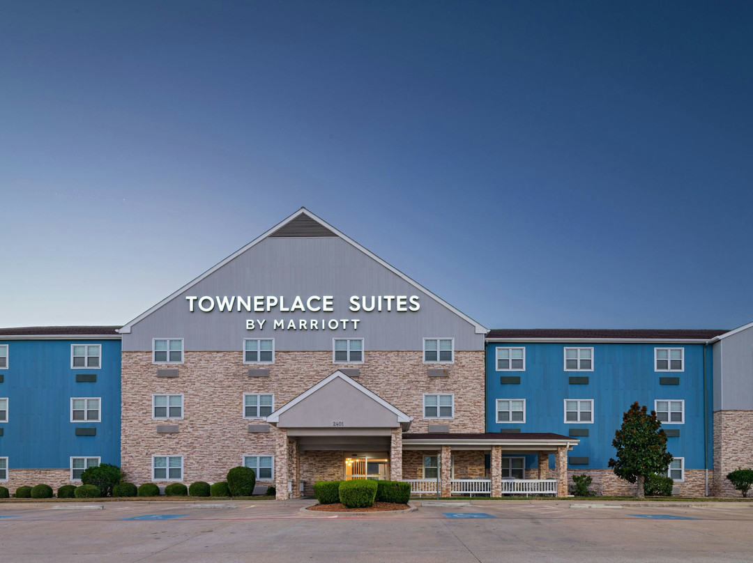 基林TownePlace Suites酒店