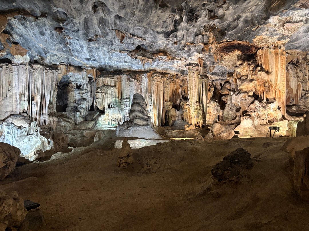 Cango Caves-奥兹洪必去景点
