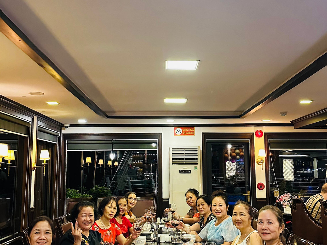 Orchid Trendy Cruises-Bai Chay必去景点