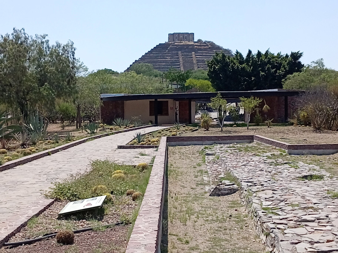 El Cerrito Archaeological Zone-El Pueblito必去景点