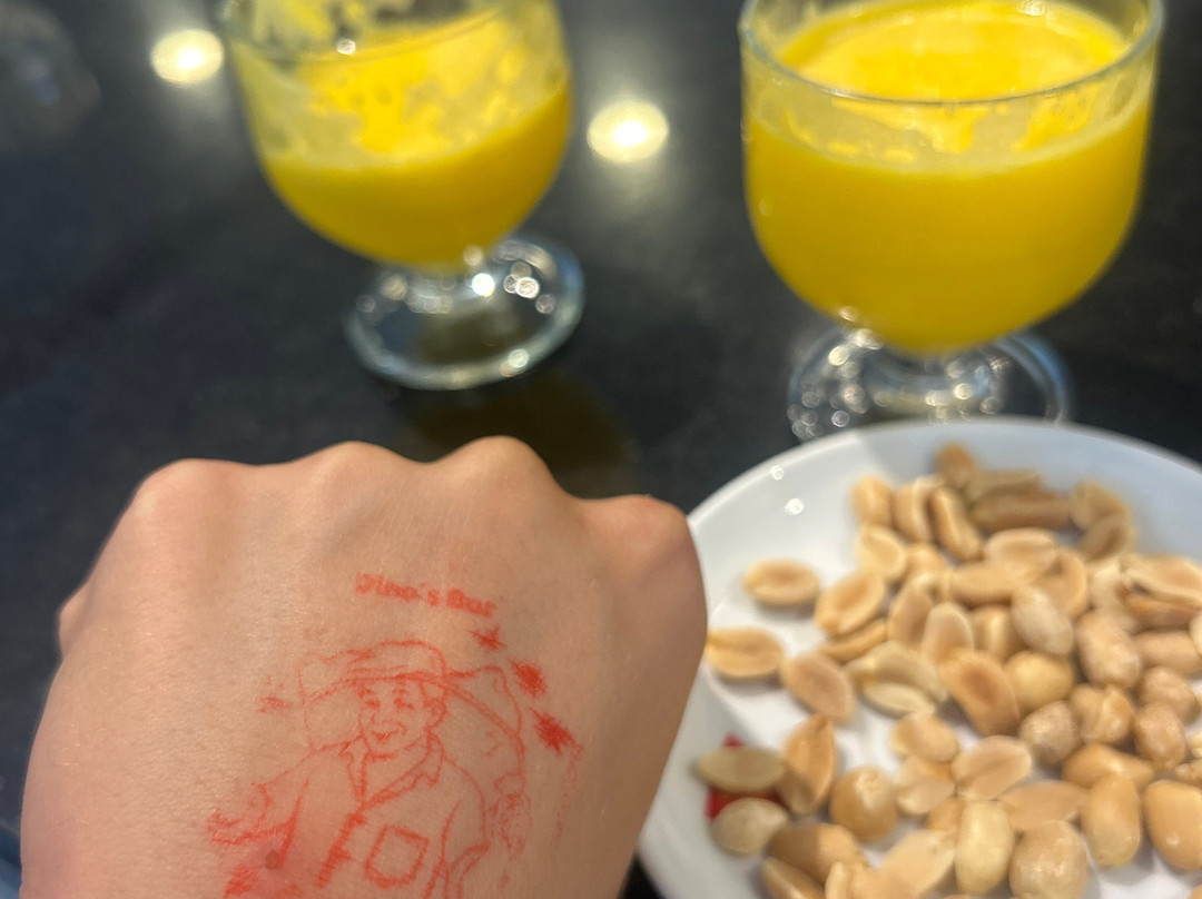 Dino's Bar