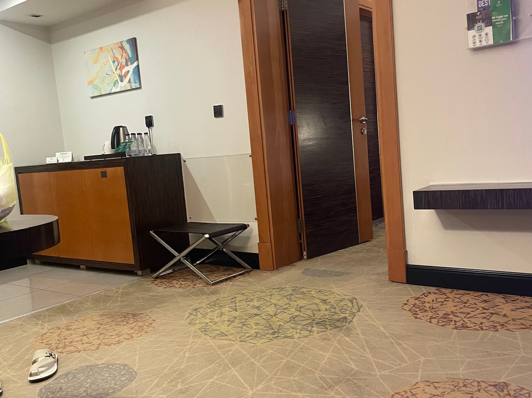 Holiday Inn 吉达，机场警区主图