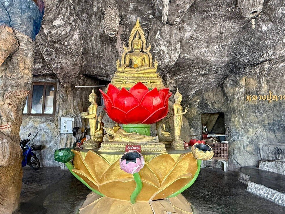 Wat Tham Khao Tao-Khao Tao必去景点