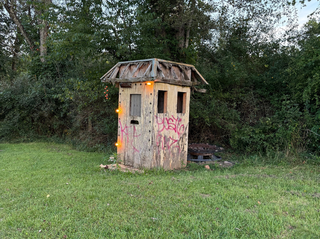 Lake Shawnee Abandoned Amusement Park-Rock必去景点