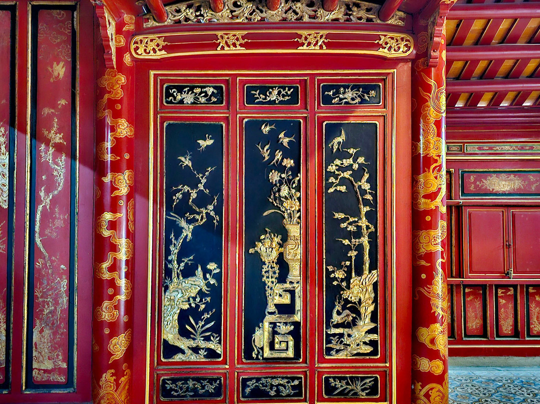 Imperial Tomb of Dong Khanh-顺化必去景点