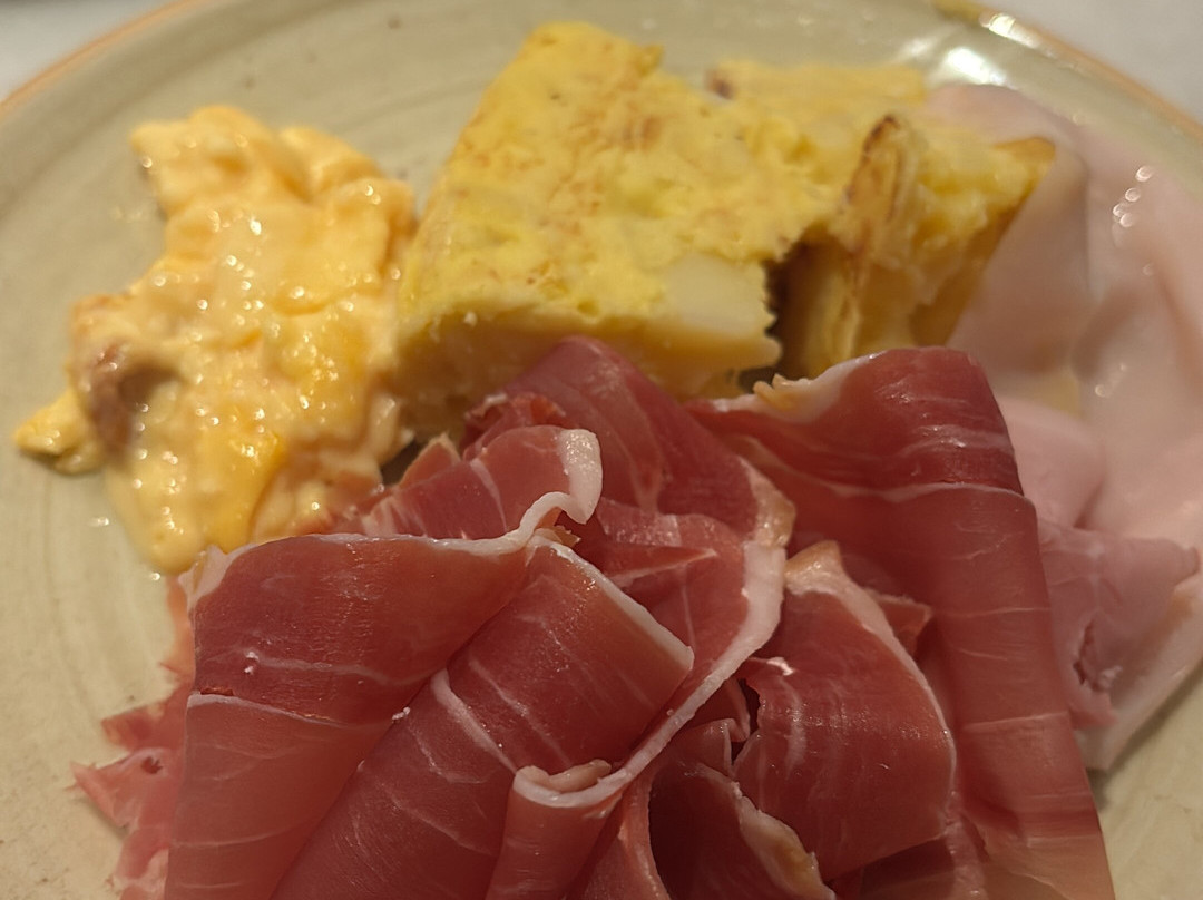 珀蒂宫特里亚纳小宫酒店主图
