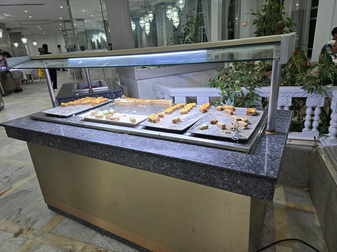 里维埃拉酒店主图