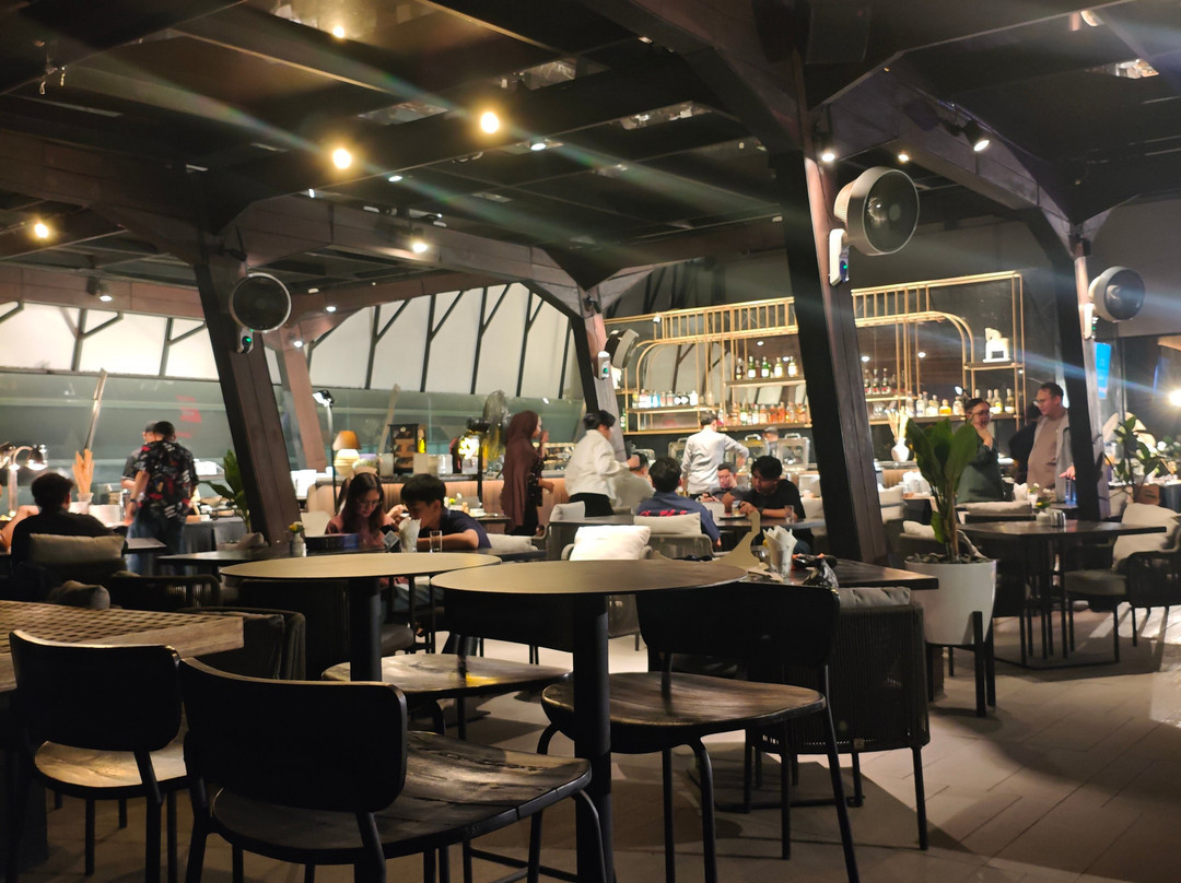 三宝垄阿鲁斯酒店主图