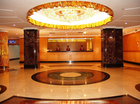 兴华宾馆(深圳华强北科学馆地铁站店)主图