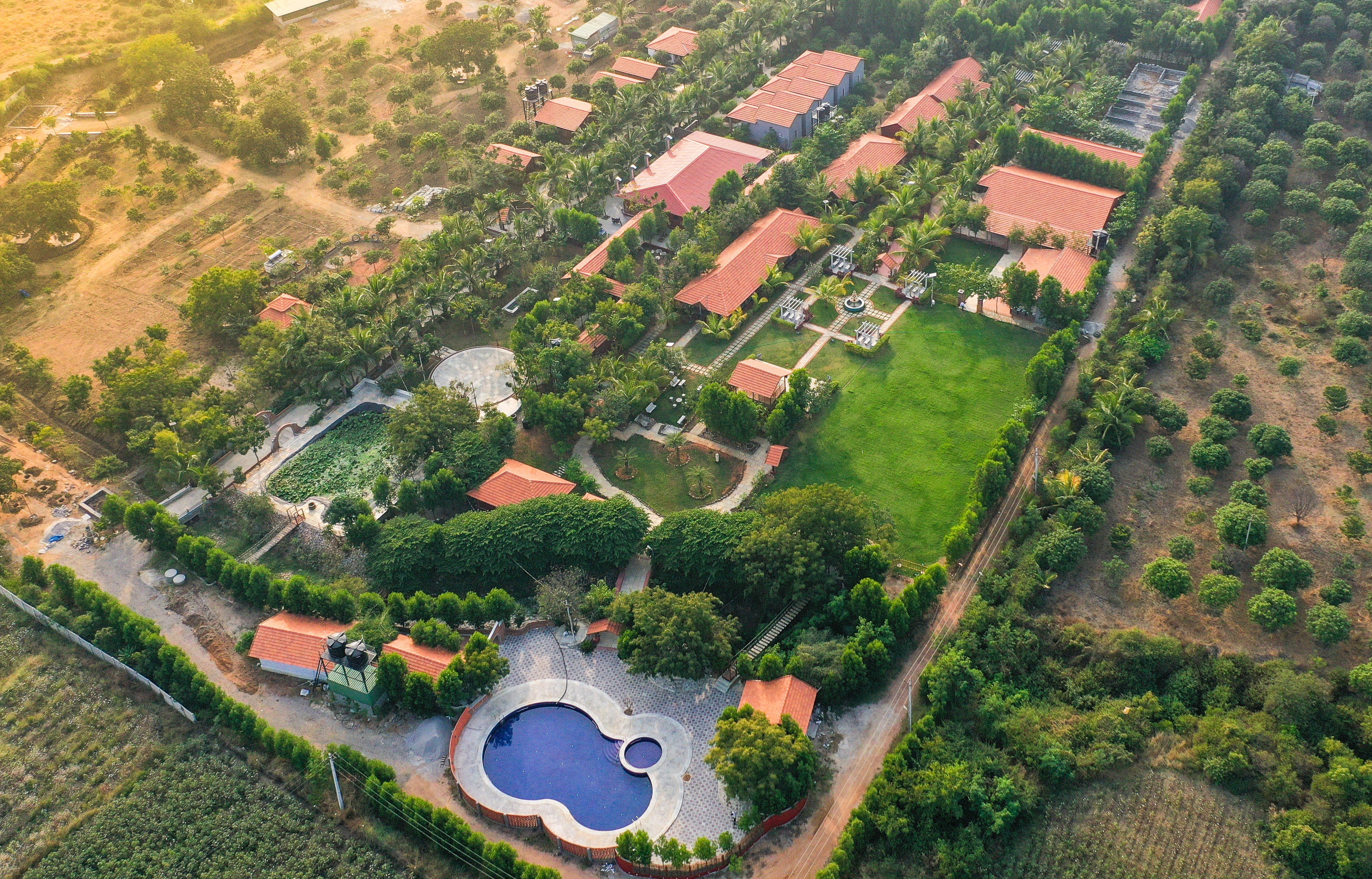 Brown Town Resort & Spa-官方