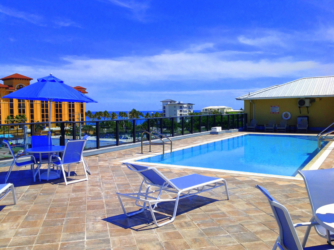 迪尔菲尔德比奇酒店住宿-Vistalmar Beach Resort