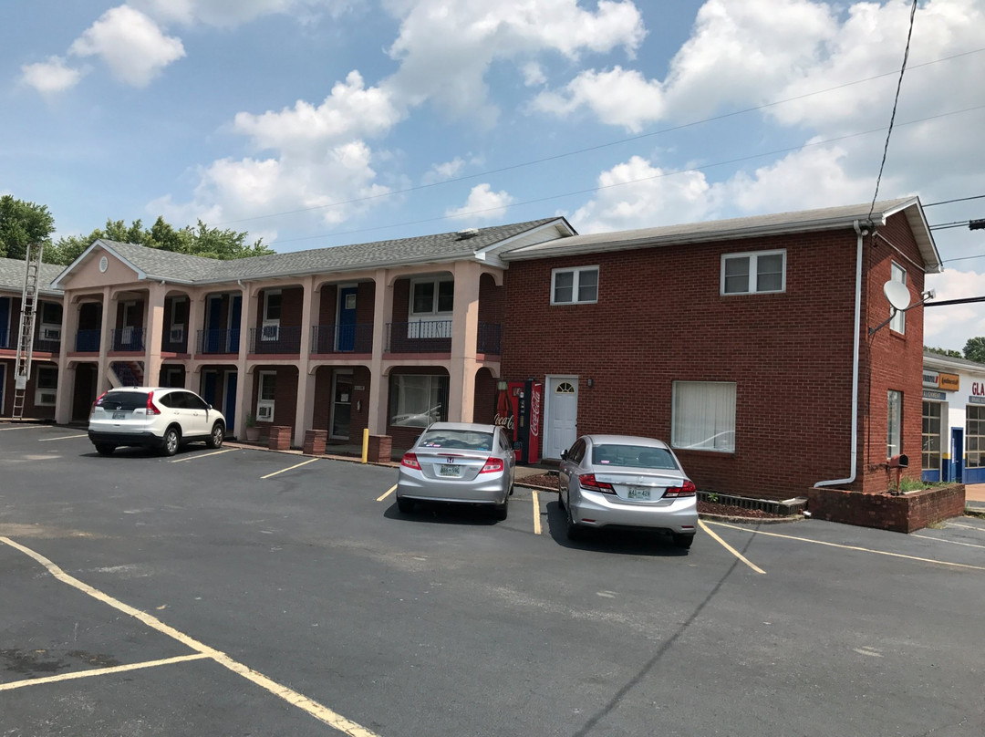 Lucas酒店住宿-Towne Inn