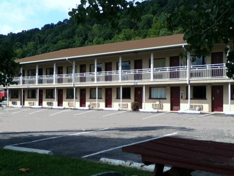 圣奥尔本斯/南查尔斯顿美国最有价值旅馆