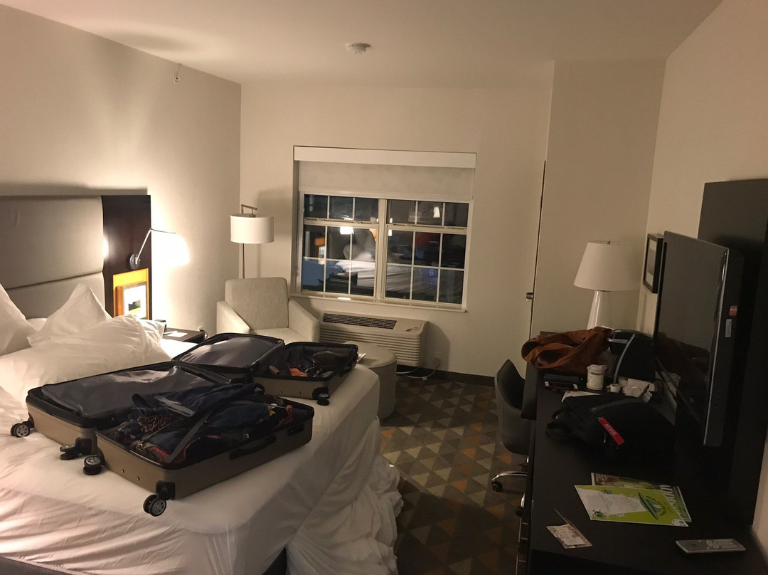 Holiday Inn & Suites Dallas-addison By IHG