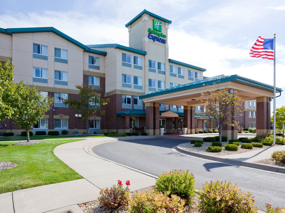 Holiday Inn Express & Suites St. Paul Ne (vadnais Heights) By IHG主图
