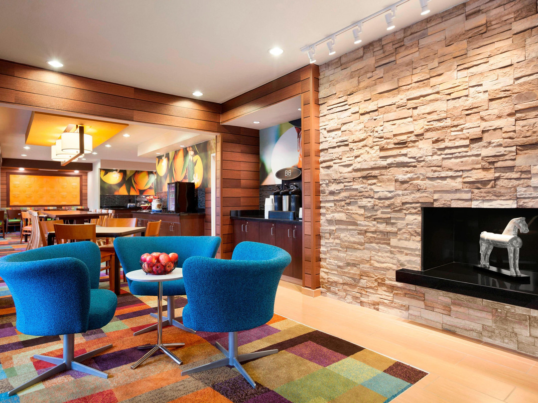 兰辛西费尔菲尔德客栈主图