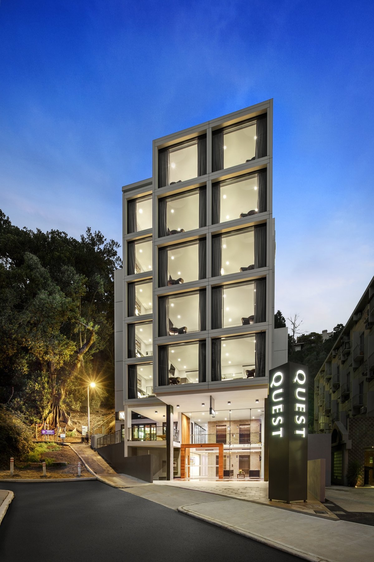 Quest Mounts Bay Road-官方