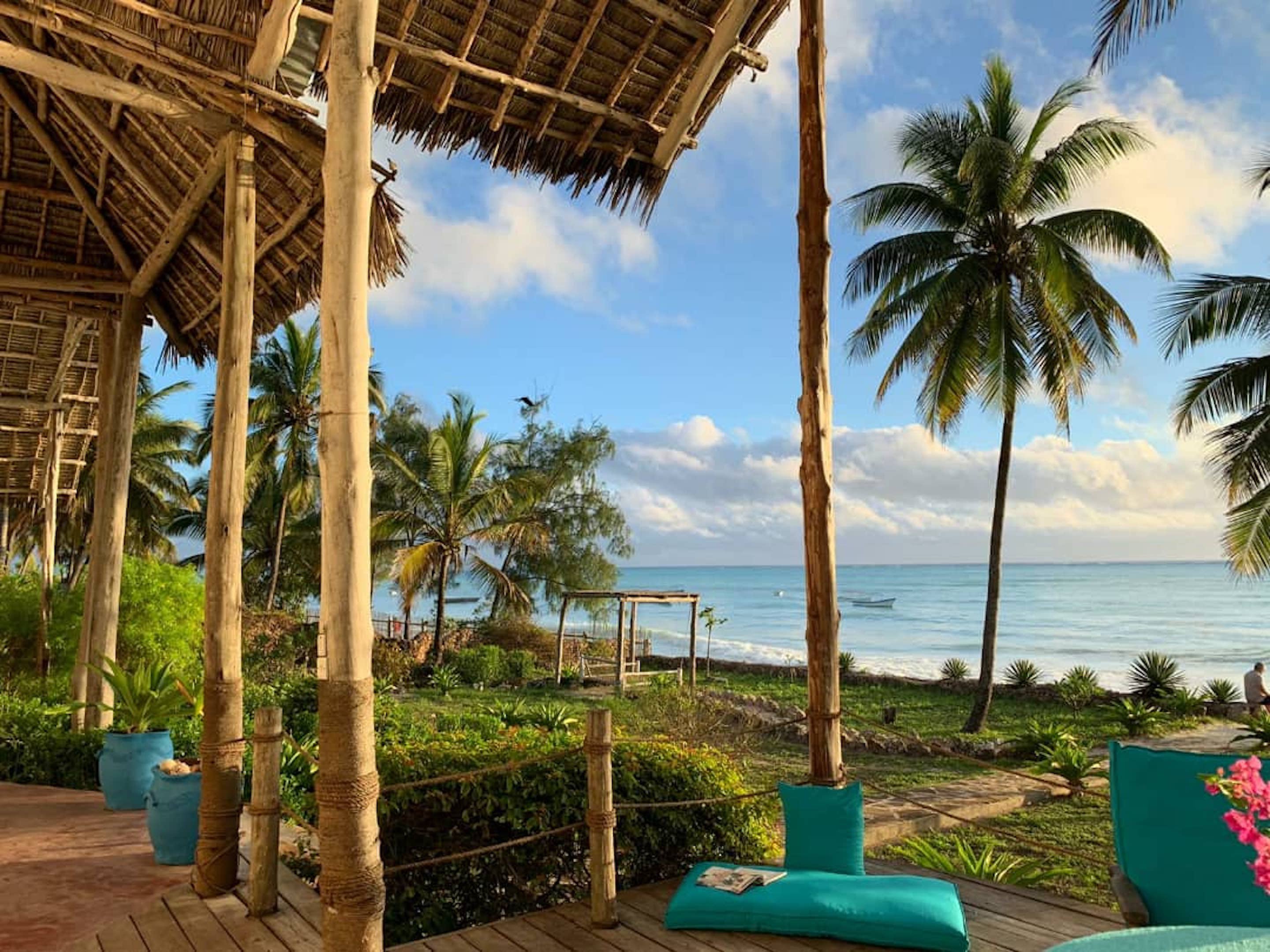 Beach House Michamvi-官方